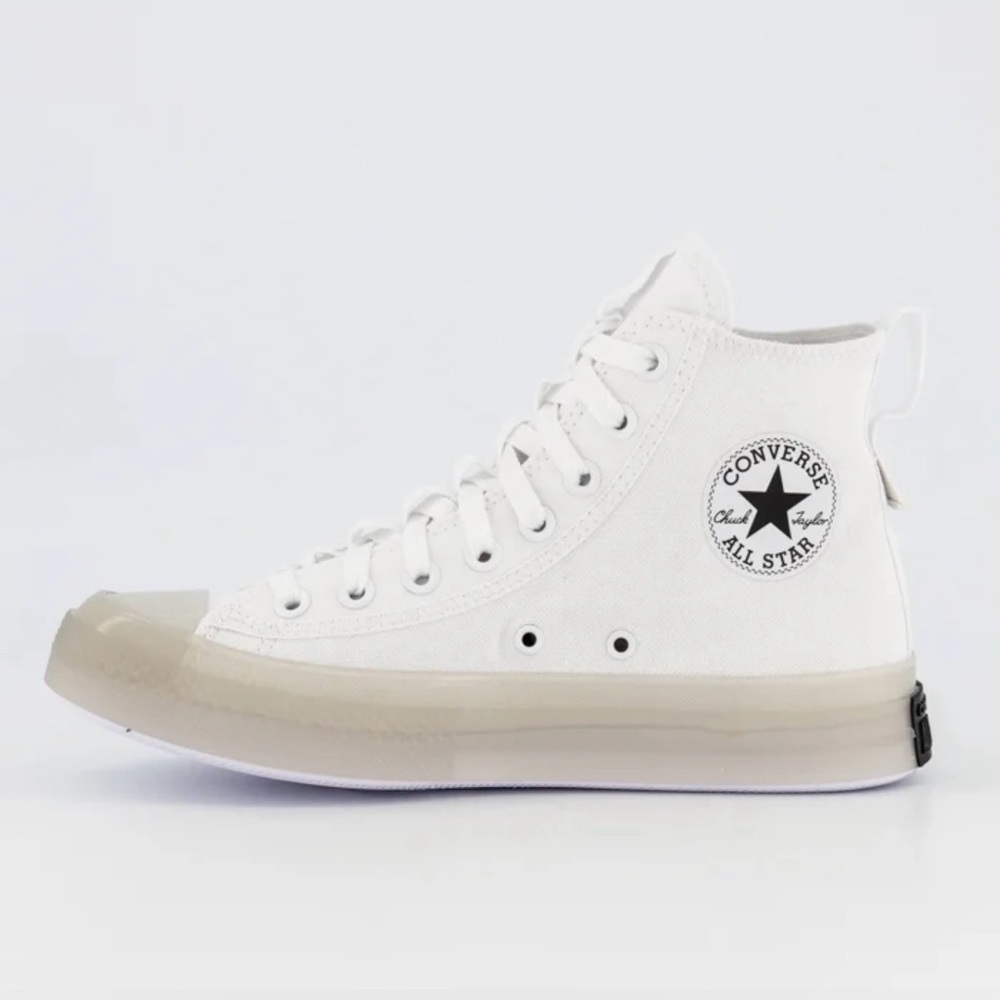 Converse Chuck Taylor All Star CX Explore Hi White Men’s 8.5 / Women’s 10.5